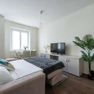 We - Santa Sofia House, Duomo Apartment Mailand